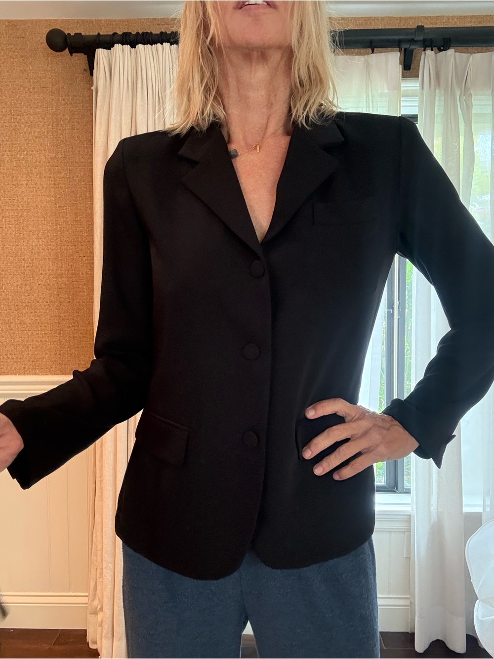 Agnes B. Black Tailored Single-Breasted Blazer
